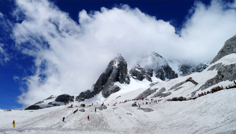 雪山2.png